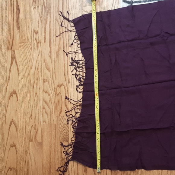 Scarf - Picture 2 of 7